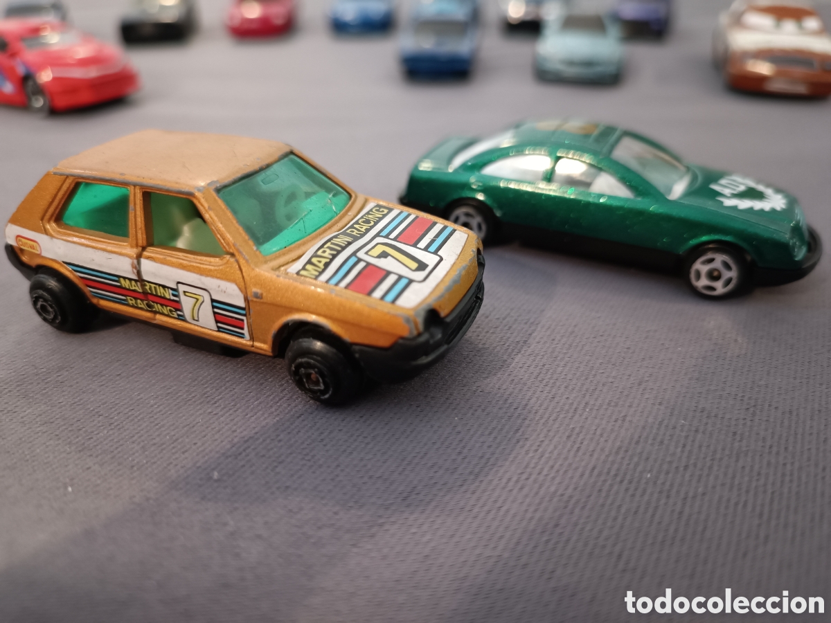 Coches a escala: LOTE VARIADO DE 40 COCHES A ESCALA 1:64 - Foto 11