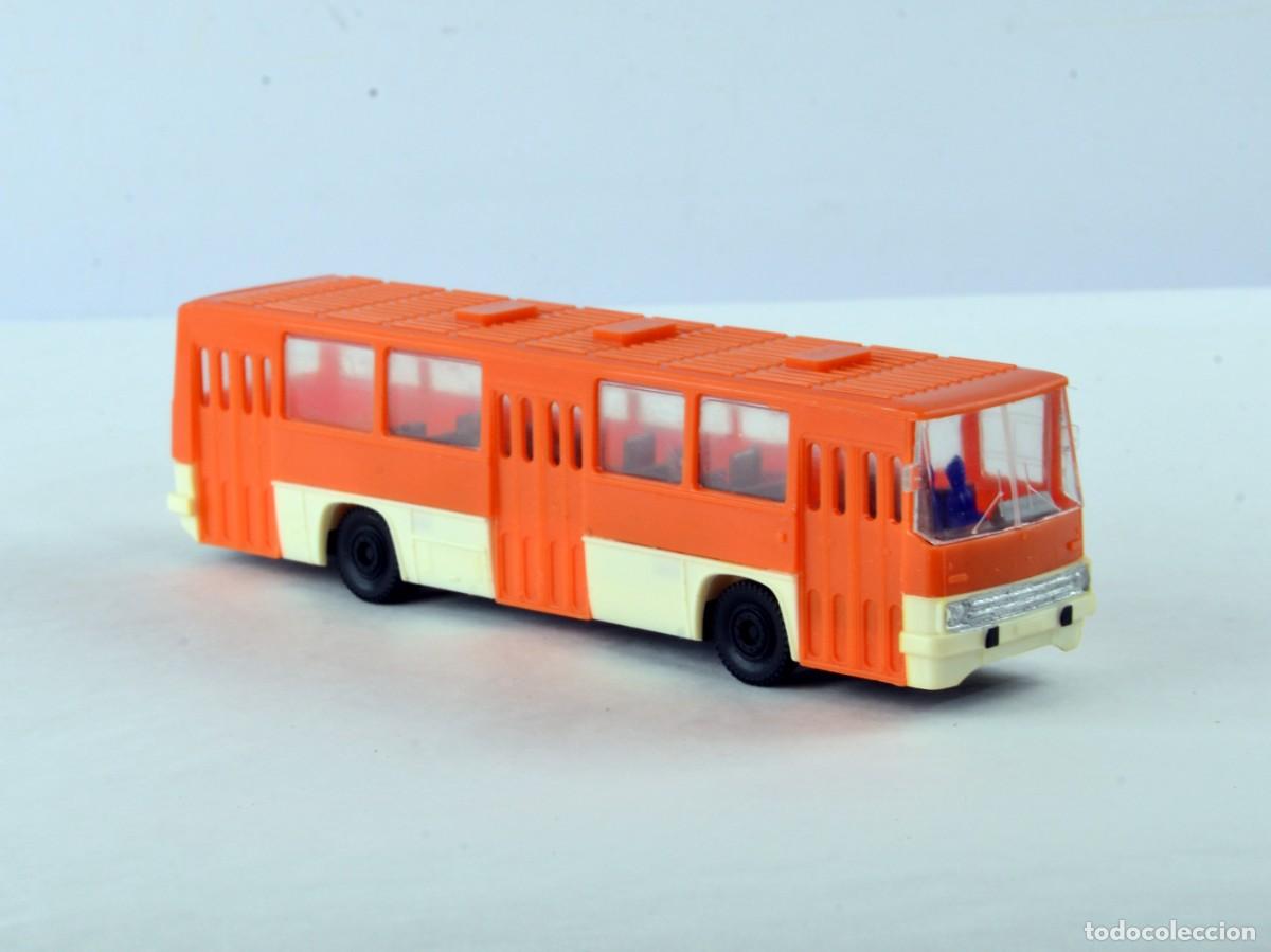 Coches a escala: S.E.S Modelltec Escala 1:87 Autob&uacute;s Ikarus 260 RDA DDR