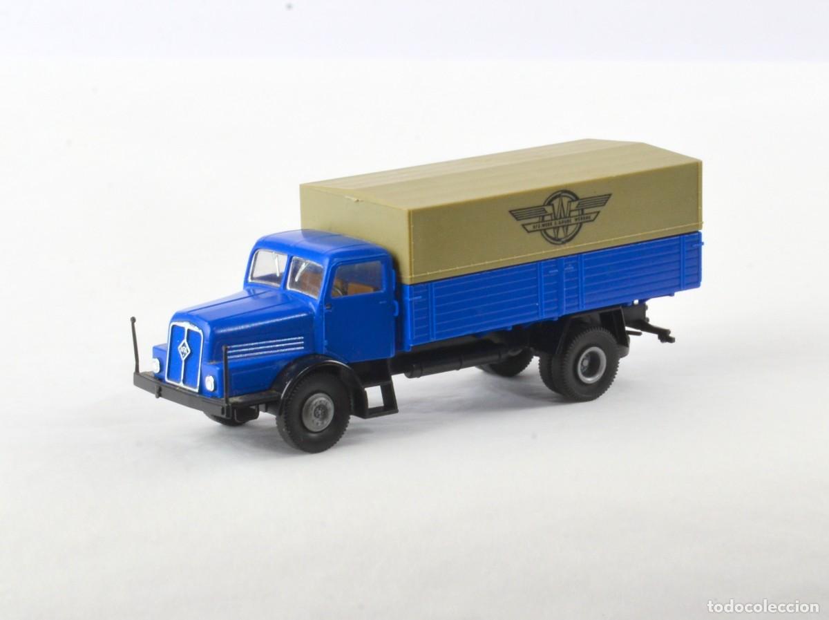 Coches a escala: Brekina Escala 1:87 H0 Cami&oacute;n IFA H6 Azul con Caja