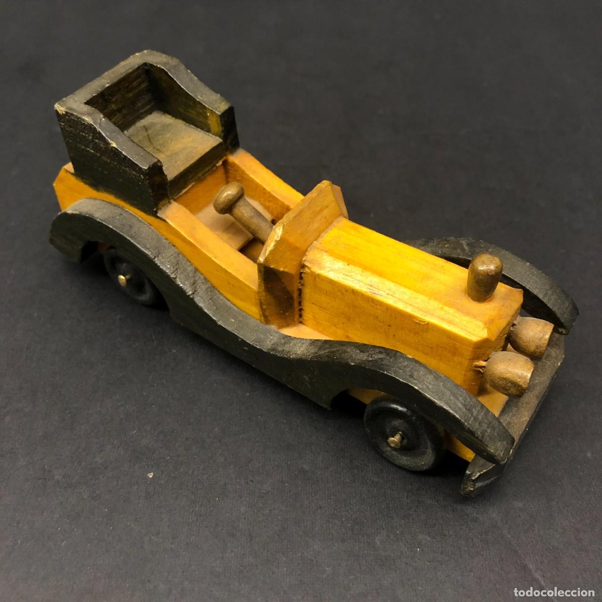 Coches a escala: COCHE DE JUGUETE - COCHE DECORATIVO ARTESANAL DE MADERA - DE COLECCI&Oacute;N - 12,5 X 4 CM / 55