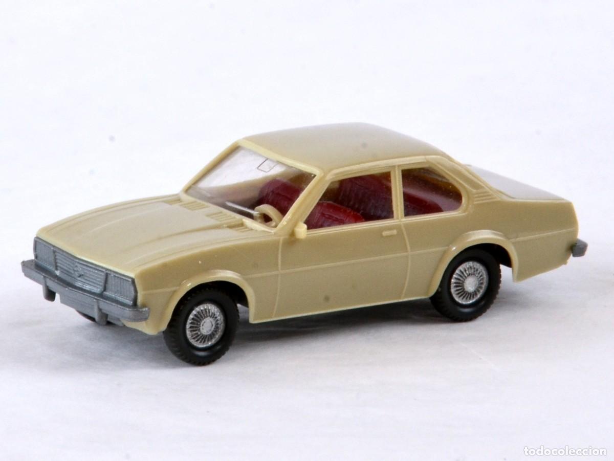Coches a escala: Wiking Escala 1:87 H0 Antiguo Opel Ascona 1978 - 84