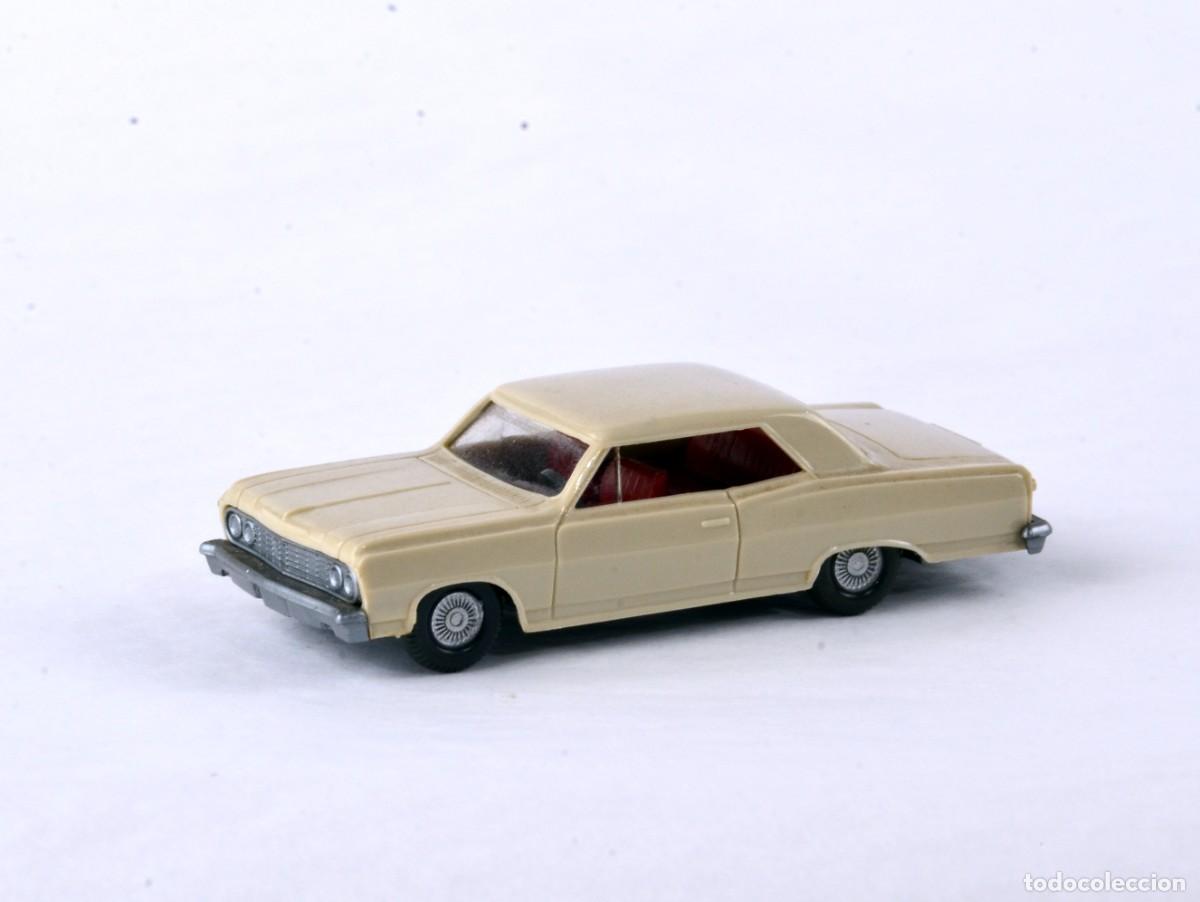 Coches a escala: Wiking Escala 1:87 H0 Antiguo Chevrolet Malibu &rdquo;Braunelfenbein&rdquo; 1966 - 68