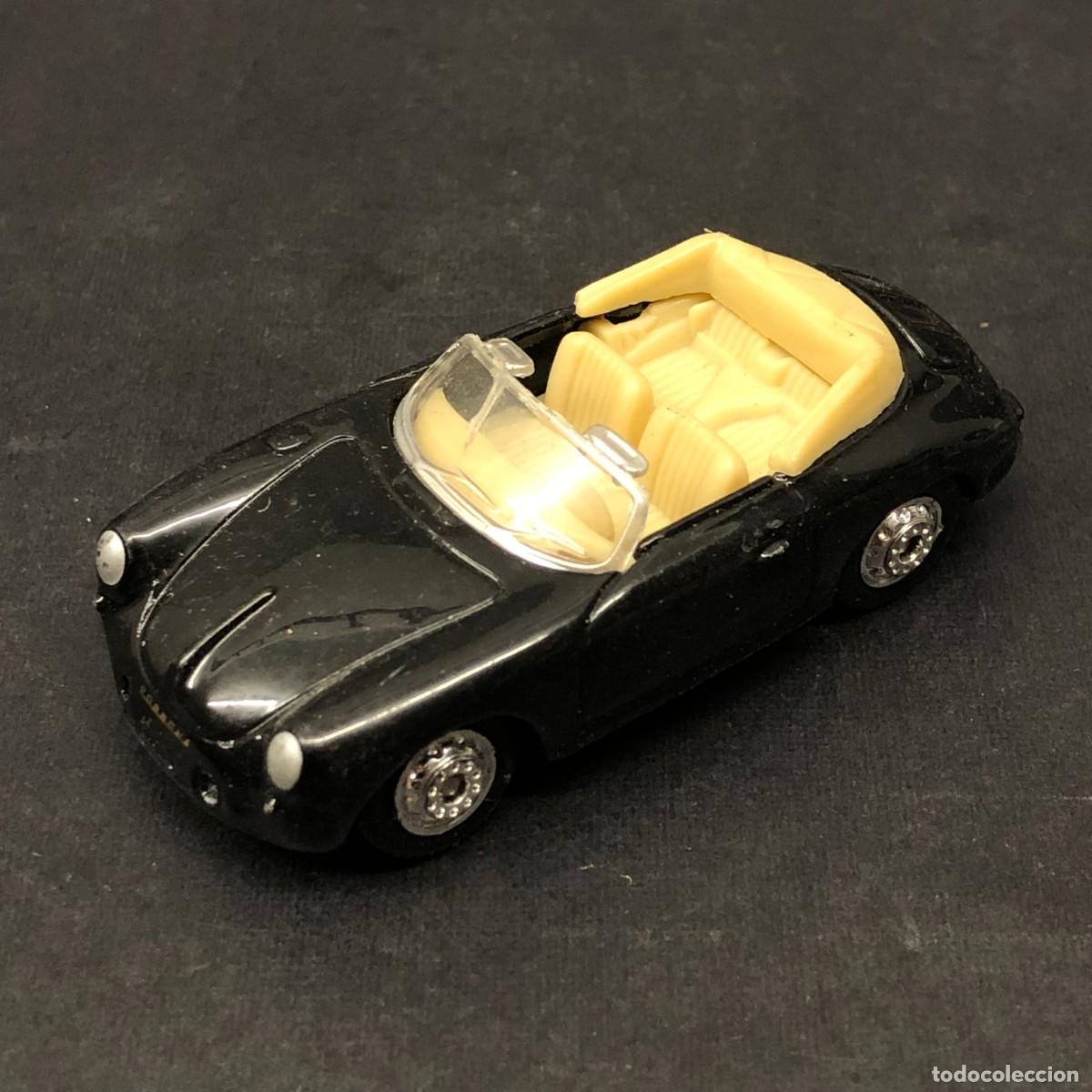 Coches a escala: COCHE DE JUGUETE - PORSCHE 356B CABRIOLET - WELLY - NO. 2060 - ESCALA 1:64 - 7 X 3 CM / 251