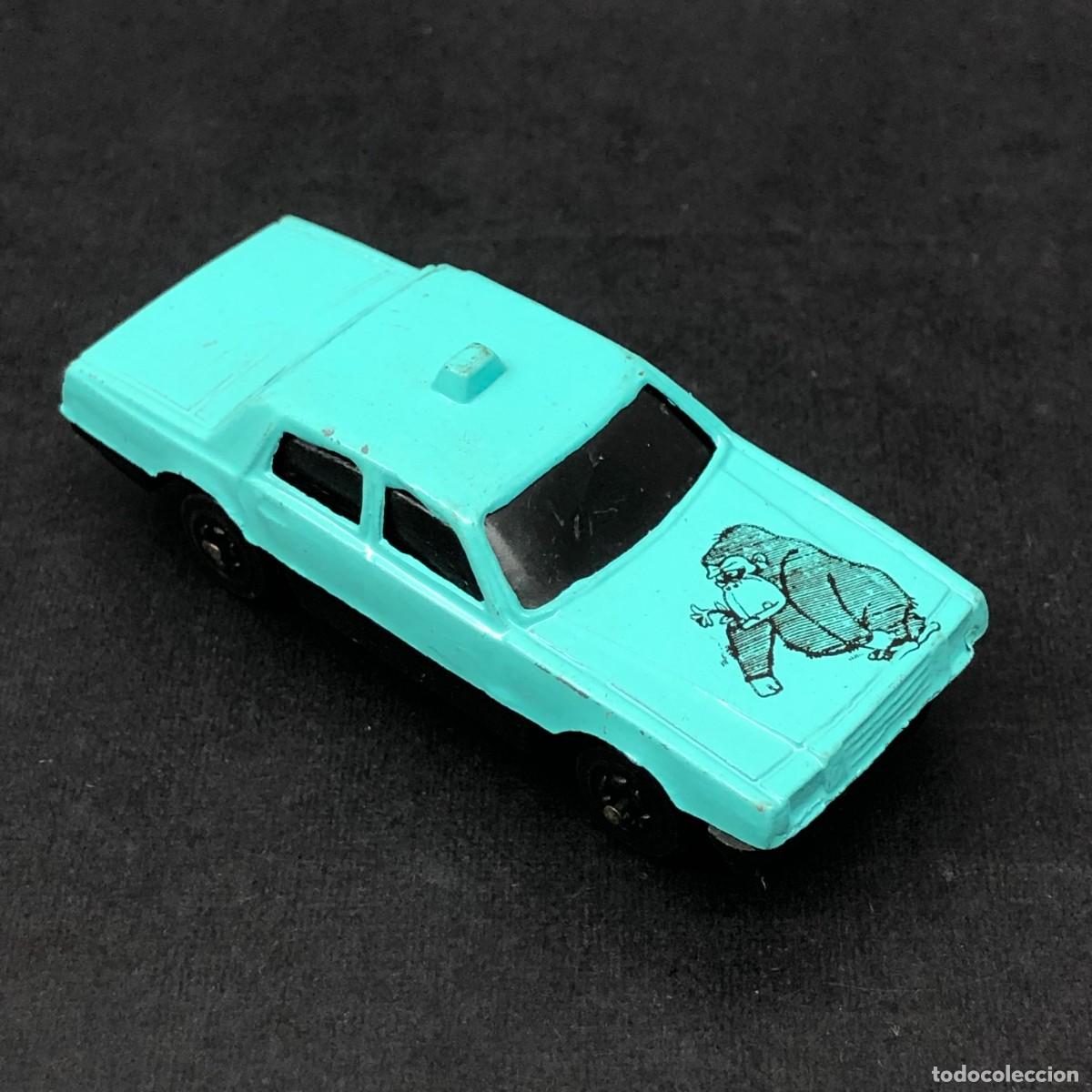 Auto in scala: COCHE DE JUGUETE - CHEVROLET IMPALA - MAJORETTE - AZUL - GORILA - 6,5 X 2,5 CM / 289