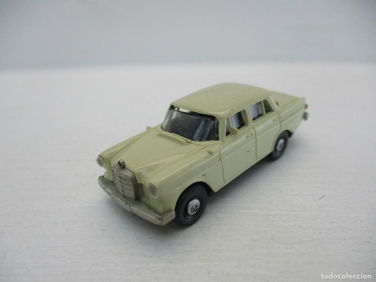 Coches a escala: COCHE ESCALA 1:87 REF FJ