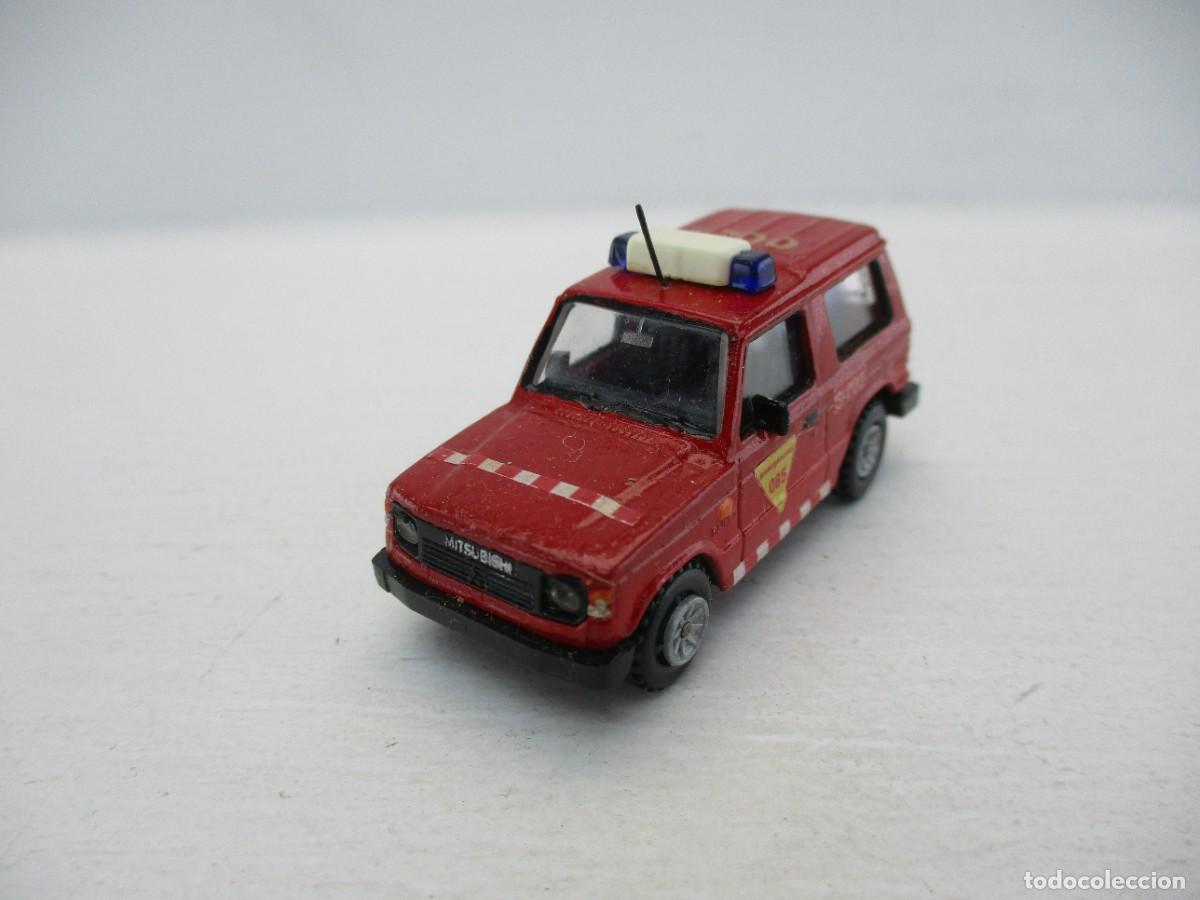 Coches a escala: COCHE ESCALA 1:87 REF FJ