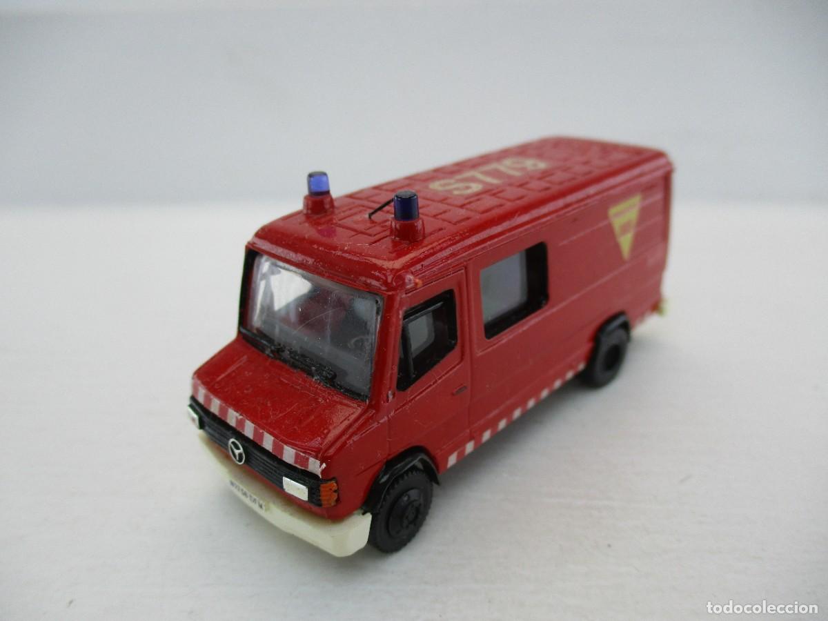 Coches a escala: COCHE ESCALA 1:87 REF FJ