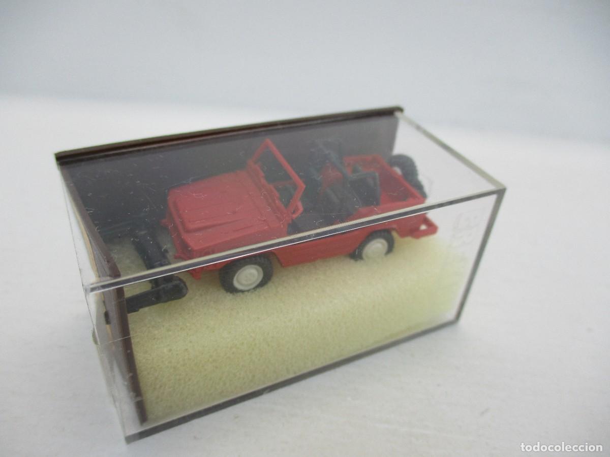 Coches a escala: COCHE ESCALA 1:87 REF FJ