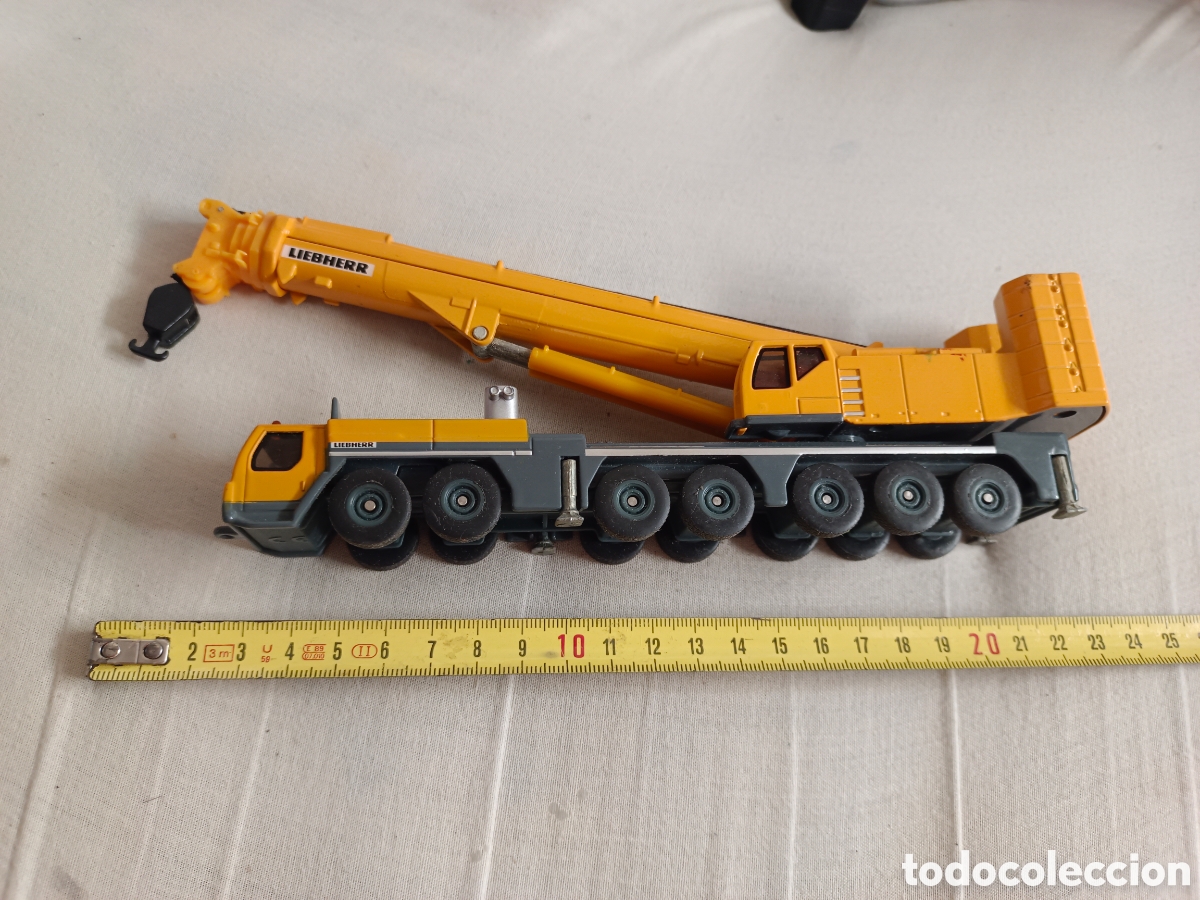 Coches a escala: grua movil liebherr marca siku esala 1:87