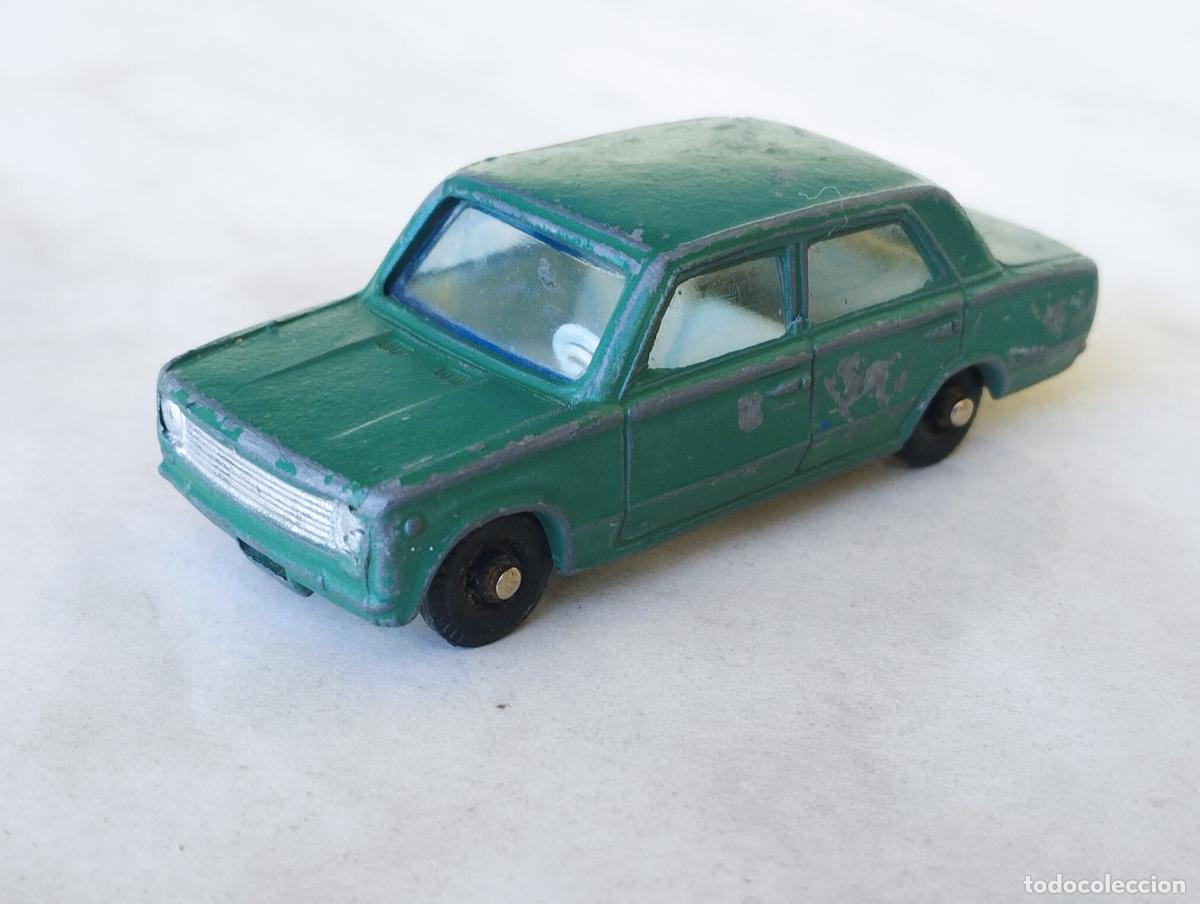 Coches a escala: SEAT 124 PAYA INTERNATIONAL INTERNACIONAL