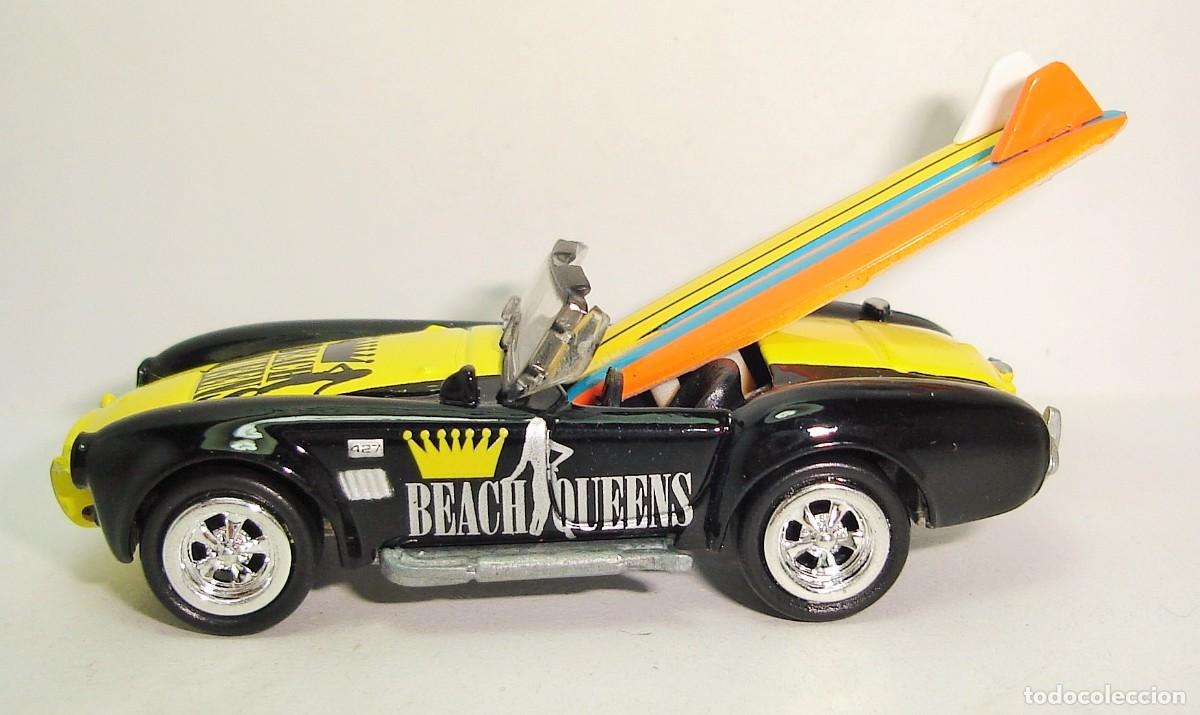 Coches a escala: SHELBY COBRA BEACH QUEENS SURF RODS JOHNNY LIGHTNING ESCALA 1:64 TIPO HOT WHEELS MATCHBOX