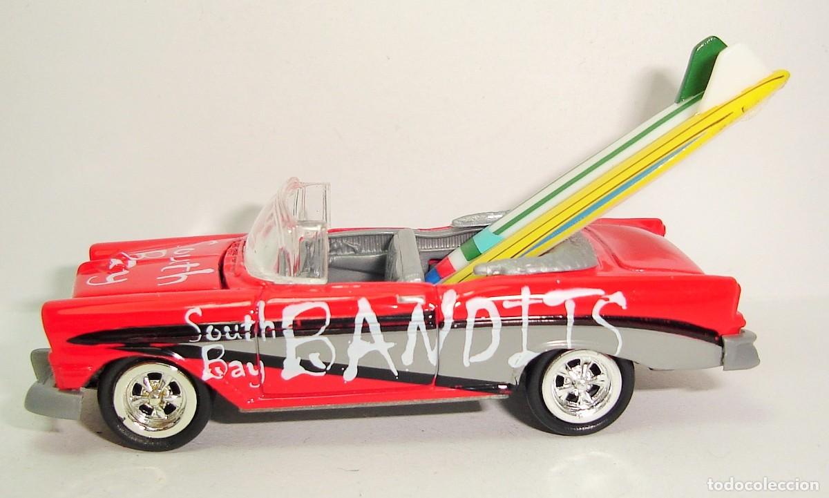Coches a escala: CHEVY BEL AIR BANDITS SURF RODS JOHNNY LIGHTNING ESCALA 1:64 TIPO HOT WHEELS MATCHBOX