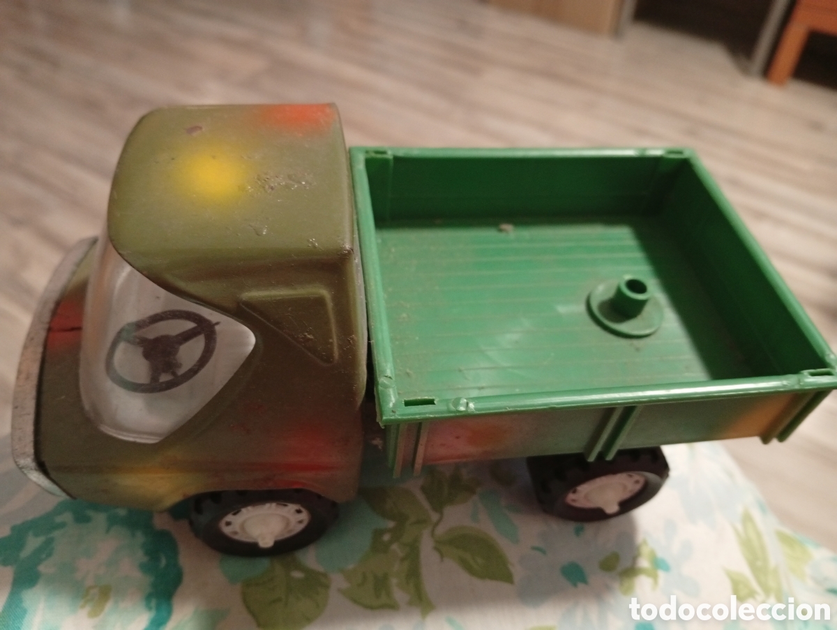 Carros em escala: Cami&oacute;n 18 cm hierro trasero de carga pl&aacute;stico