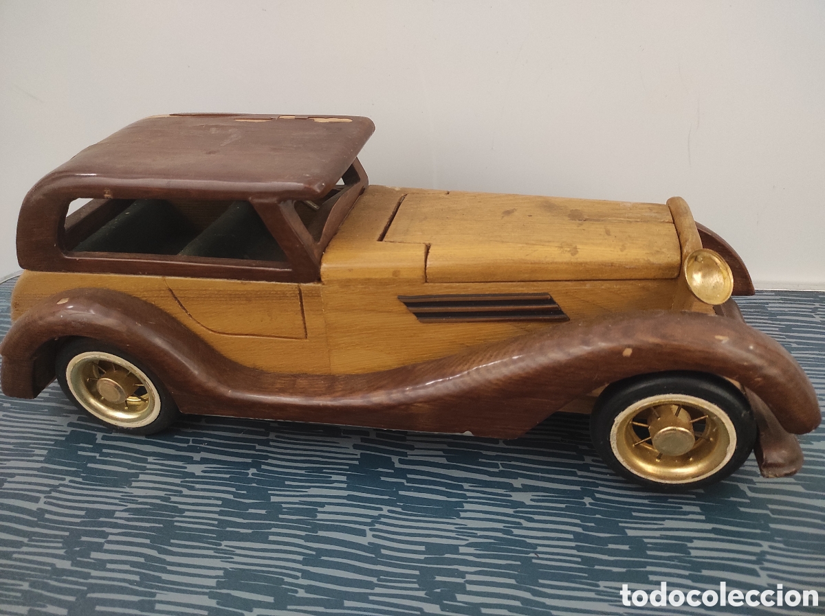 Coches a escala: Coche de colecci&oacute;n cl&aacute;sico de madera. Inspirado a&ntilde;os 30