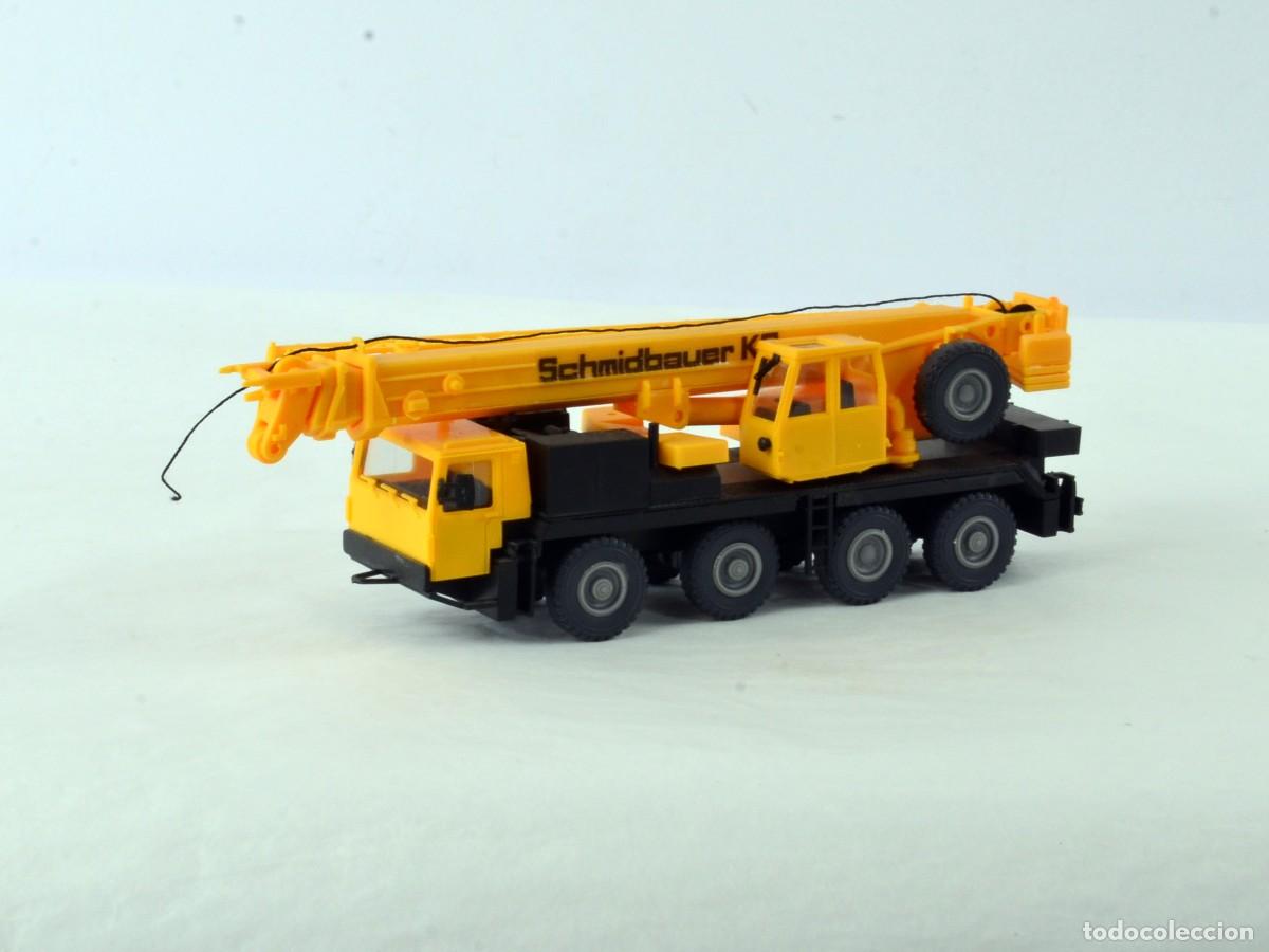 Coches a escala: Kibri Escala 1:87 H0 Gr&uacute;a M&oacute;vil Liebherr LTM 1050/4 4 Ejes Schmidbauer