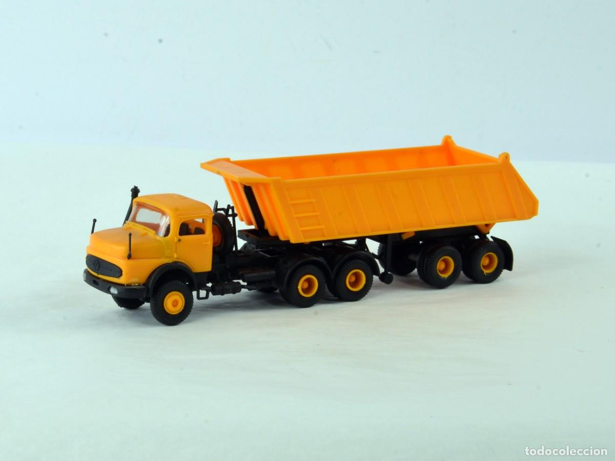 Coches a escala: Kibri Escala 1:87 H0 Cami&oacute;n Volquete Articulado Mercedes Benz 2628