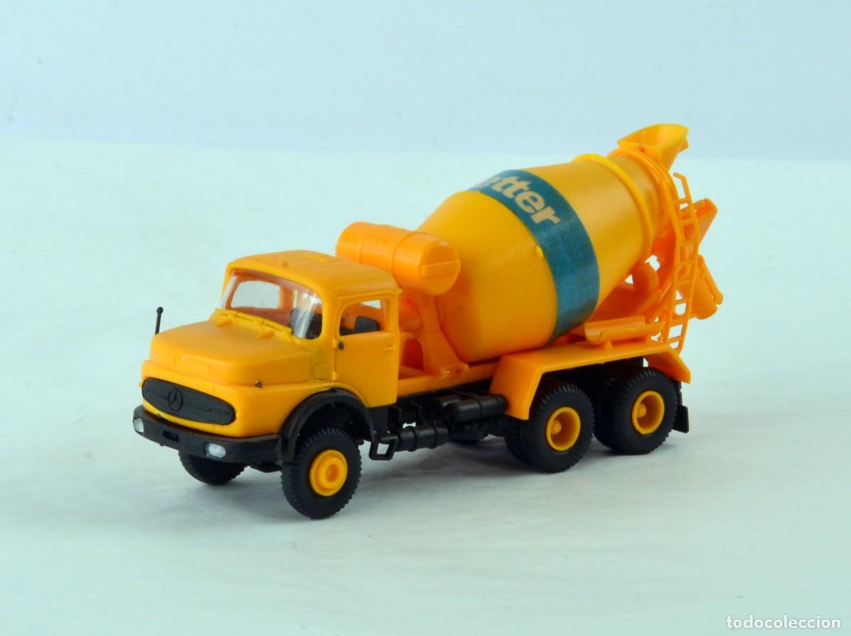 Coches a escala: Kibri Escala 1:87 Cami&oacute;n Hormigonera Mercedes Benz L2628 Stettner