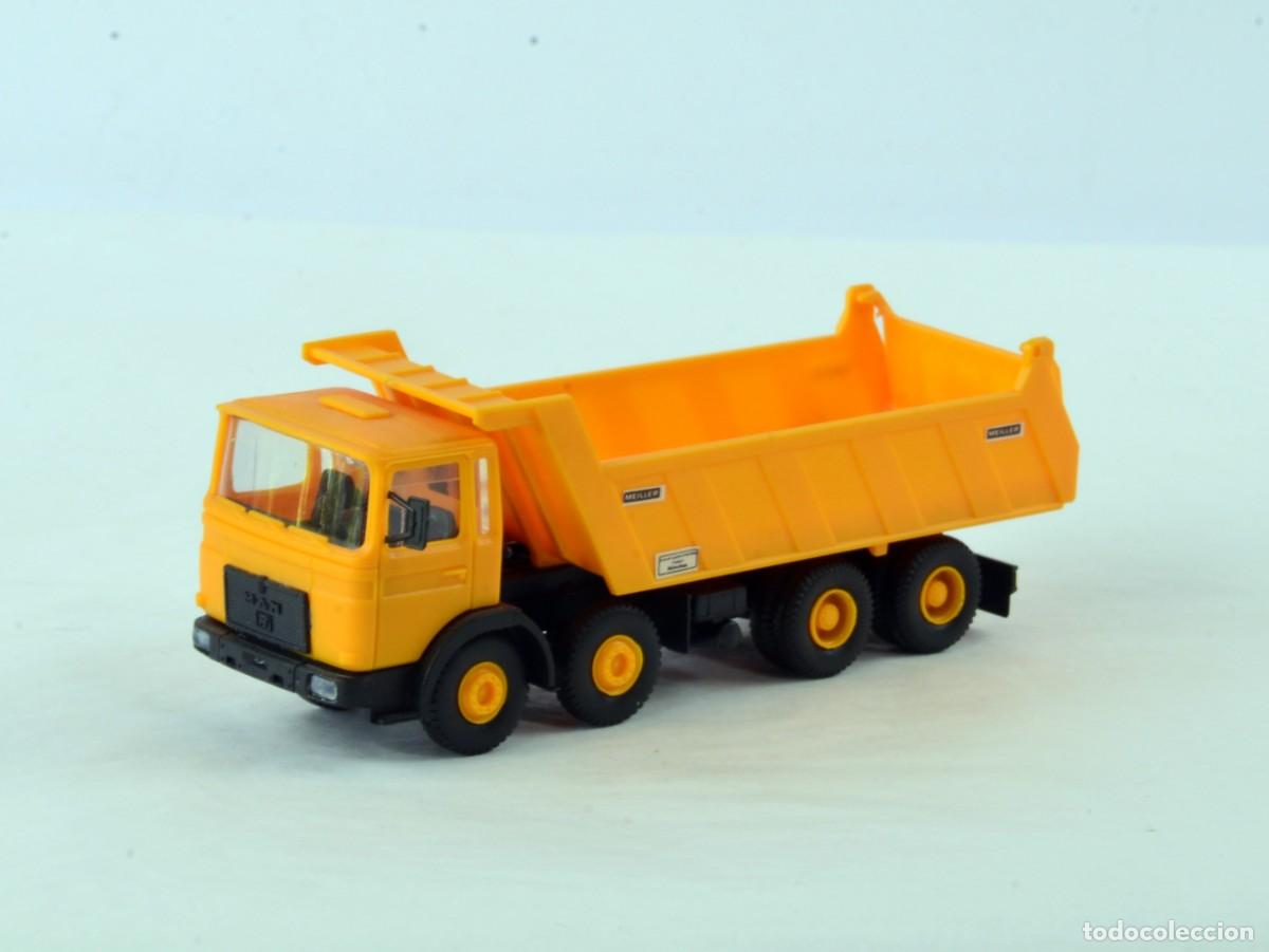 Coches a escala: Kibri Escala 1:87 H0 Cami&oacute;n Volquete Meiller de 4 ejes MAN F8