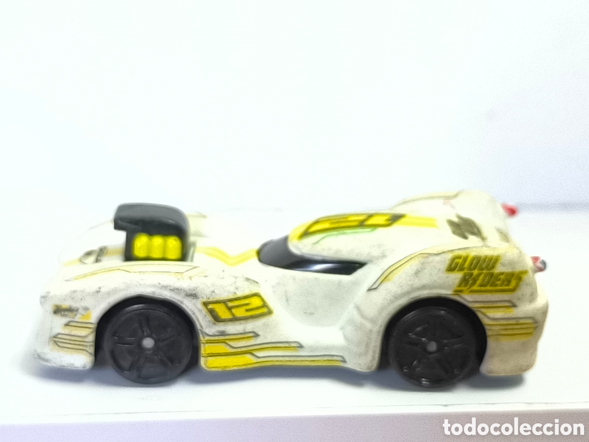 Coches a escala: Maisto glow Riders ++++