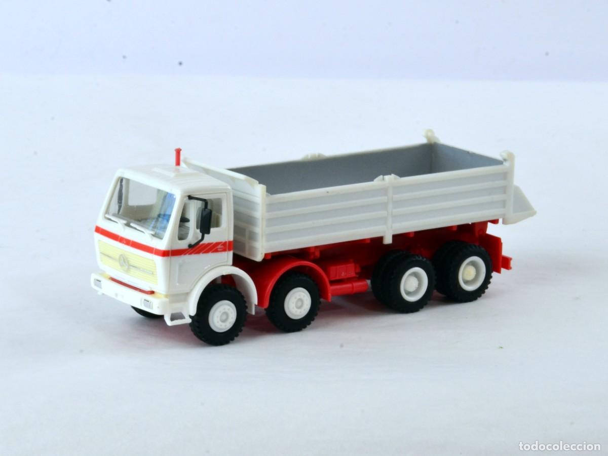 Coches a escala: Kibri Escala 1:87 H0 Cami&oacute;n Volquete Mercedes Benz NG 4 Ejes