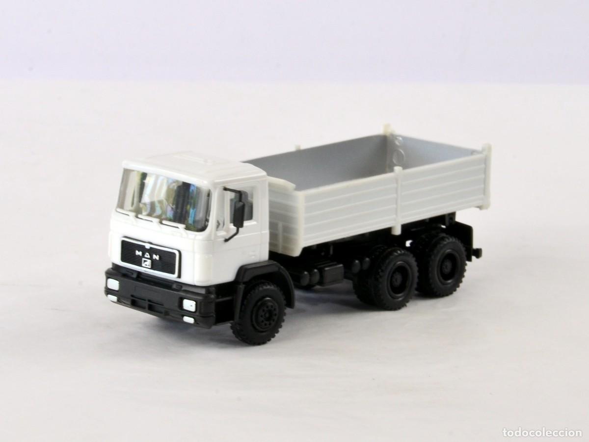 Coches a escala: Kibri / Herpa Escala 1:87 H0 Cami&oacute;n Volquete MAN F90
