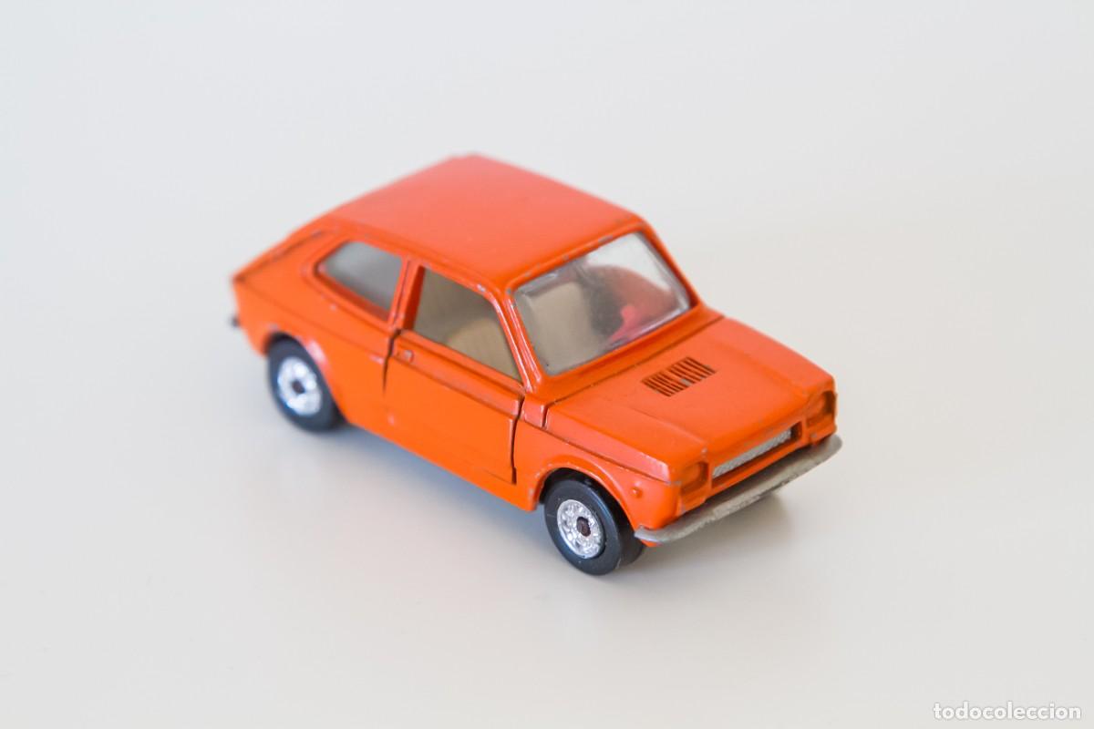 Coches a escala: Coche miniatura Guisval Seat 127