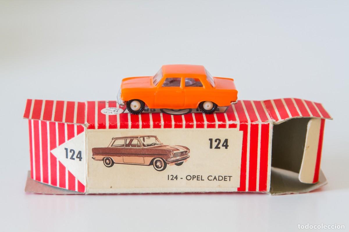 Coches a escala: Coche miniatura Anguplas Mini Cars Opel Cadet Kadett n&ordm; 124, pl&aacute;stico, esc. 1/86 1962