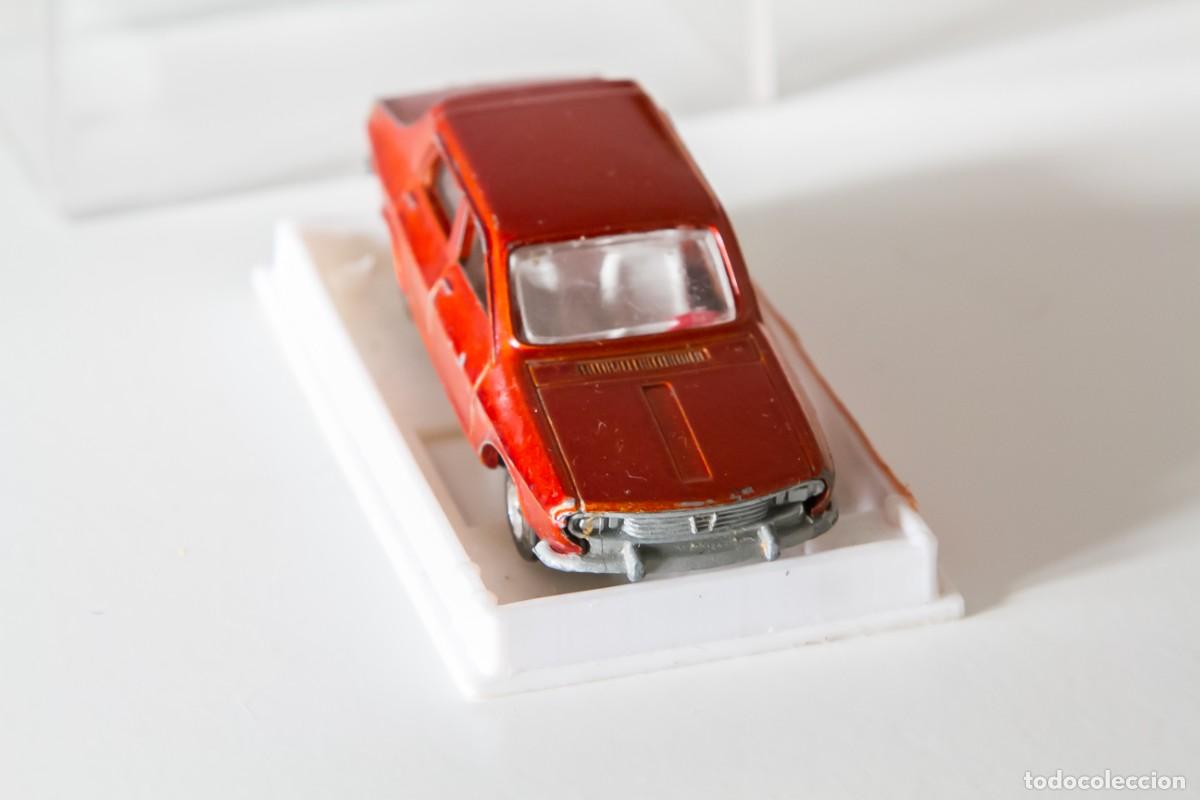 Coches a escala: Coche miniatura Guisval Renault 12 S Ref 4 - Foto 10
