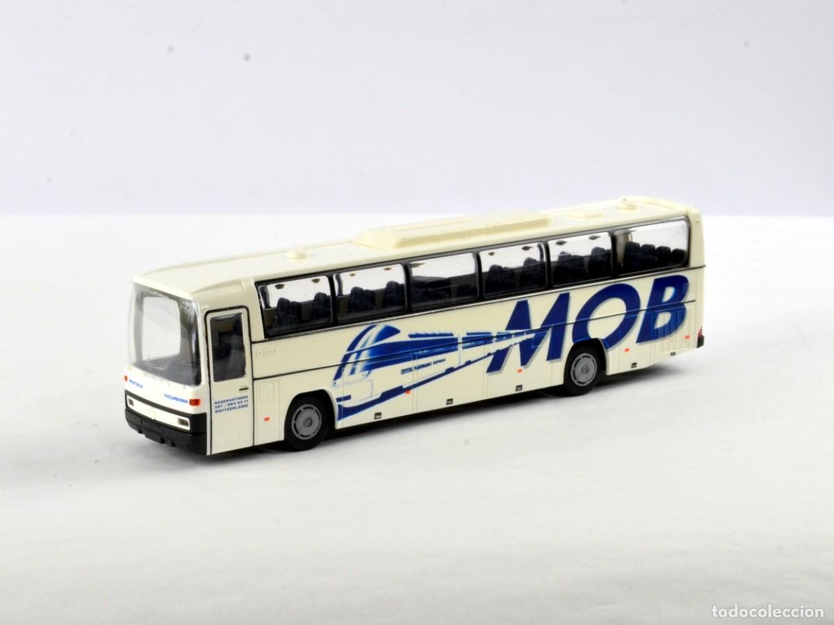 Coches a escala: Rietze Escala 1:87 H0 Autocar Mercedes Benz O303 15RHD MOB Montreux con Caja