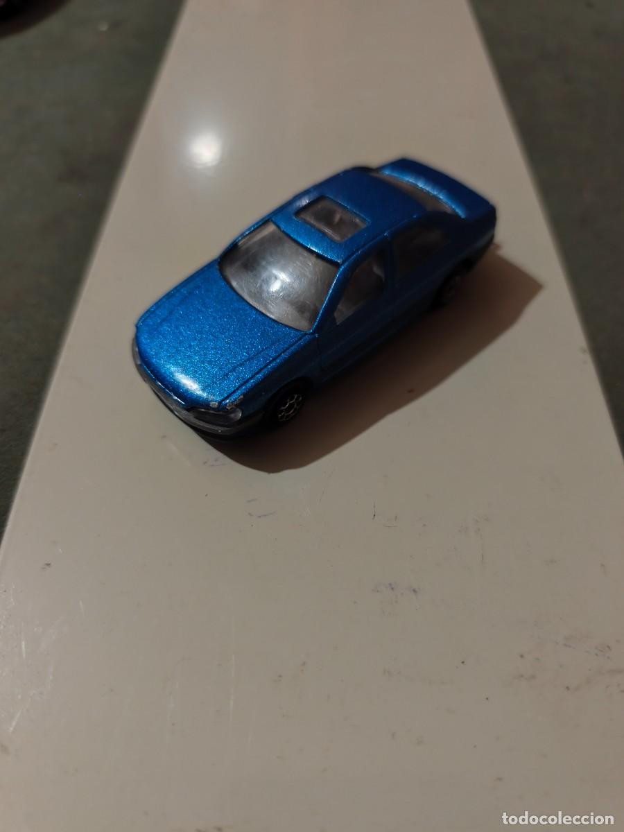 Coches a escala: Majorette Peugeot 406