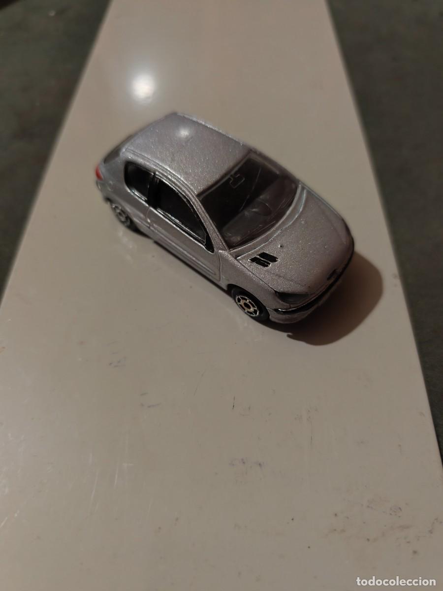 Coches a escala: Majorette Peugeot 206