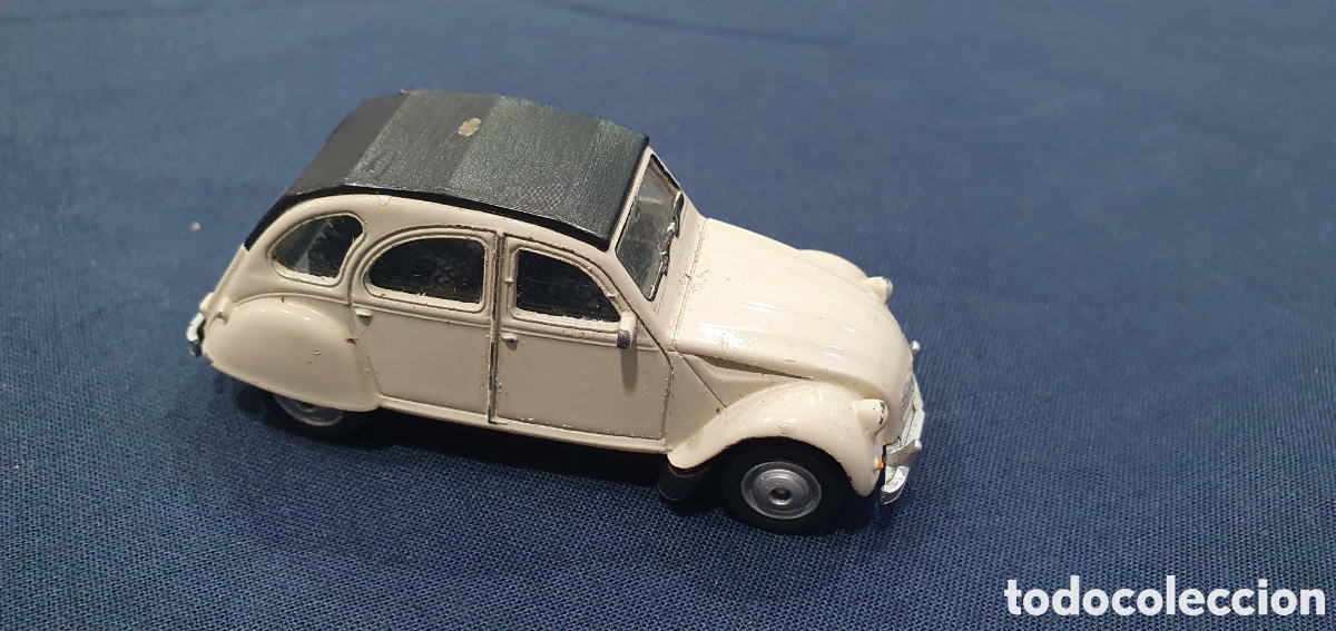 Auto in scala: Coche Welly Citroen 2CV. (L135)