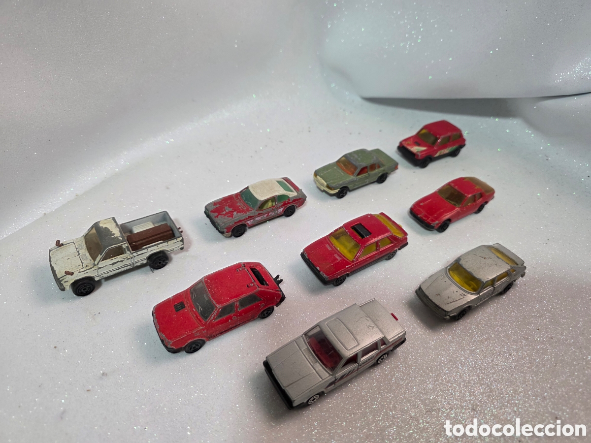 Coches a escala: Lote 9 coches majorette cl&aacute;sicos