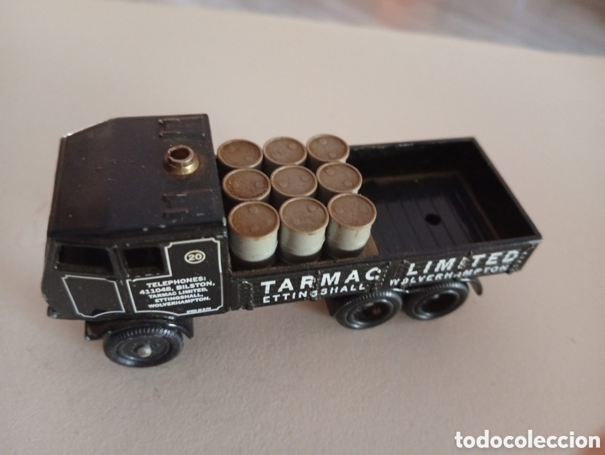 Carros em escala: Cami&oacute;n tarmac limited le falta bidones