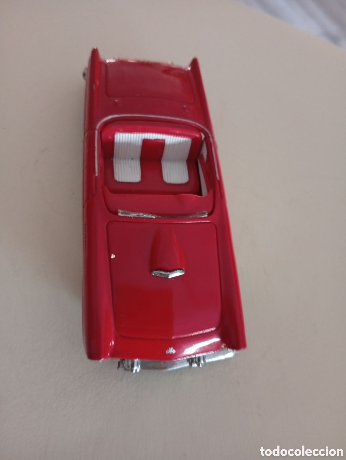 Model Cars: Coche DINKY falta tres gomas ruedas