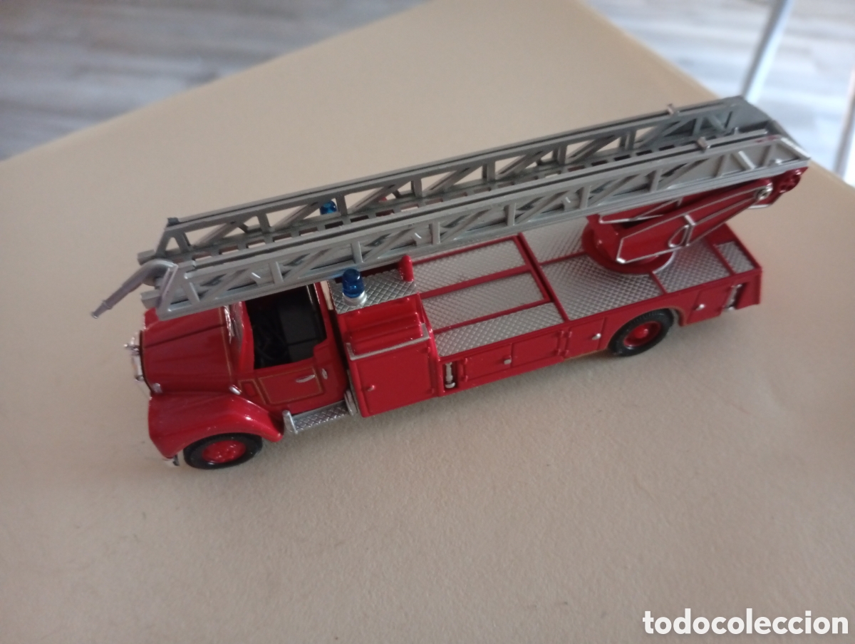 Carros em escala: Coche de bomberos buen estado