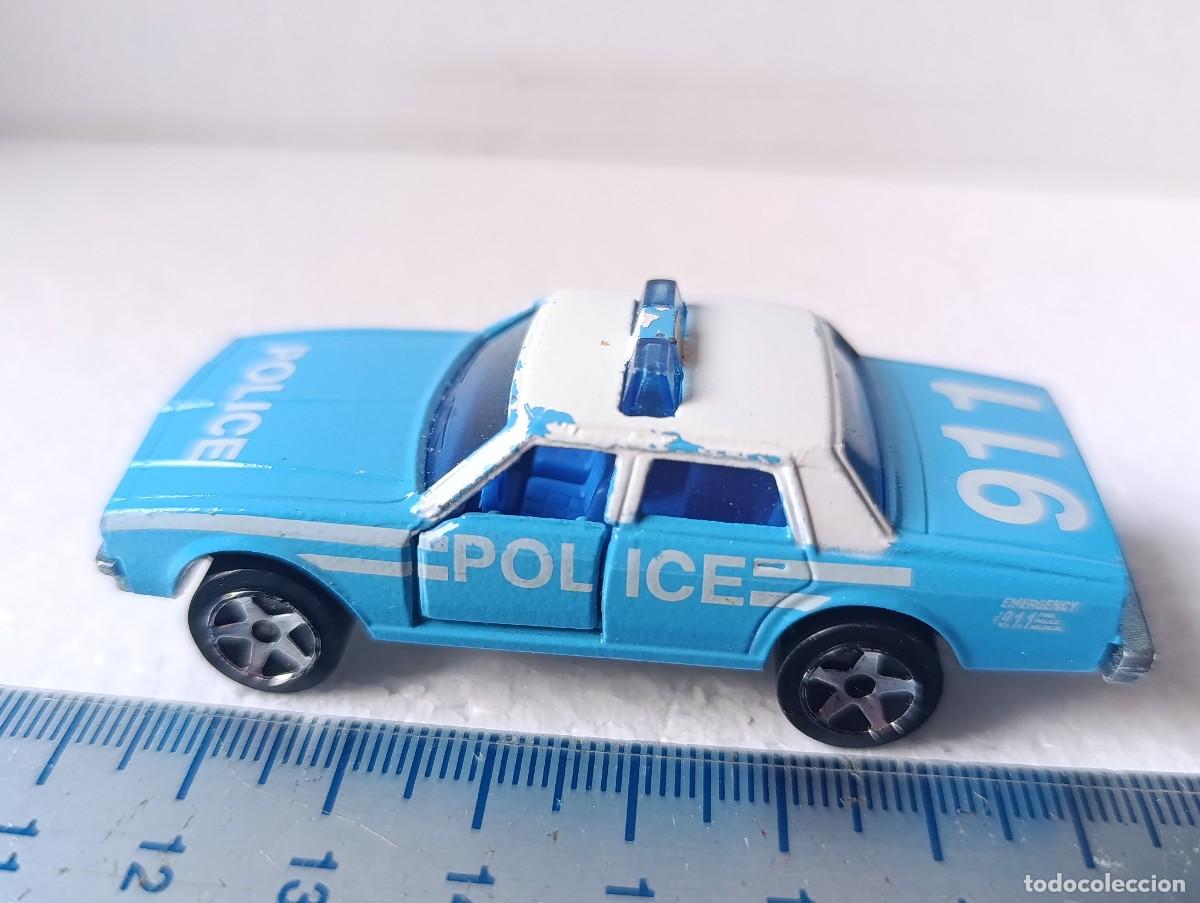 Coches a escala: FIGURA DE PVC - CHEVROLET IMPALA POLICE - ESC. 1/69 - MAJORETTE - ( )