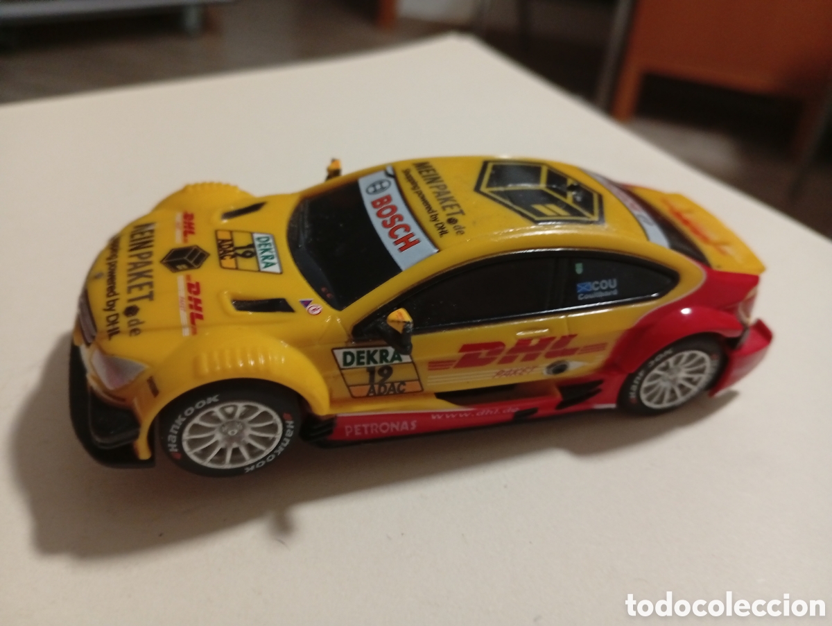 Voitures &agrave; l'&eacute;chelle: Coche carrera en buen estado