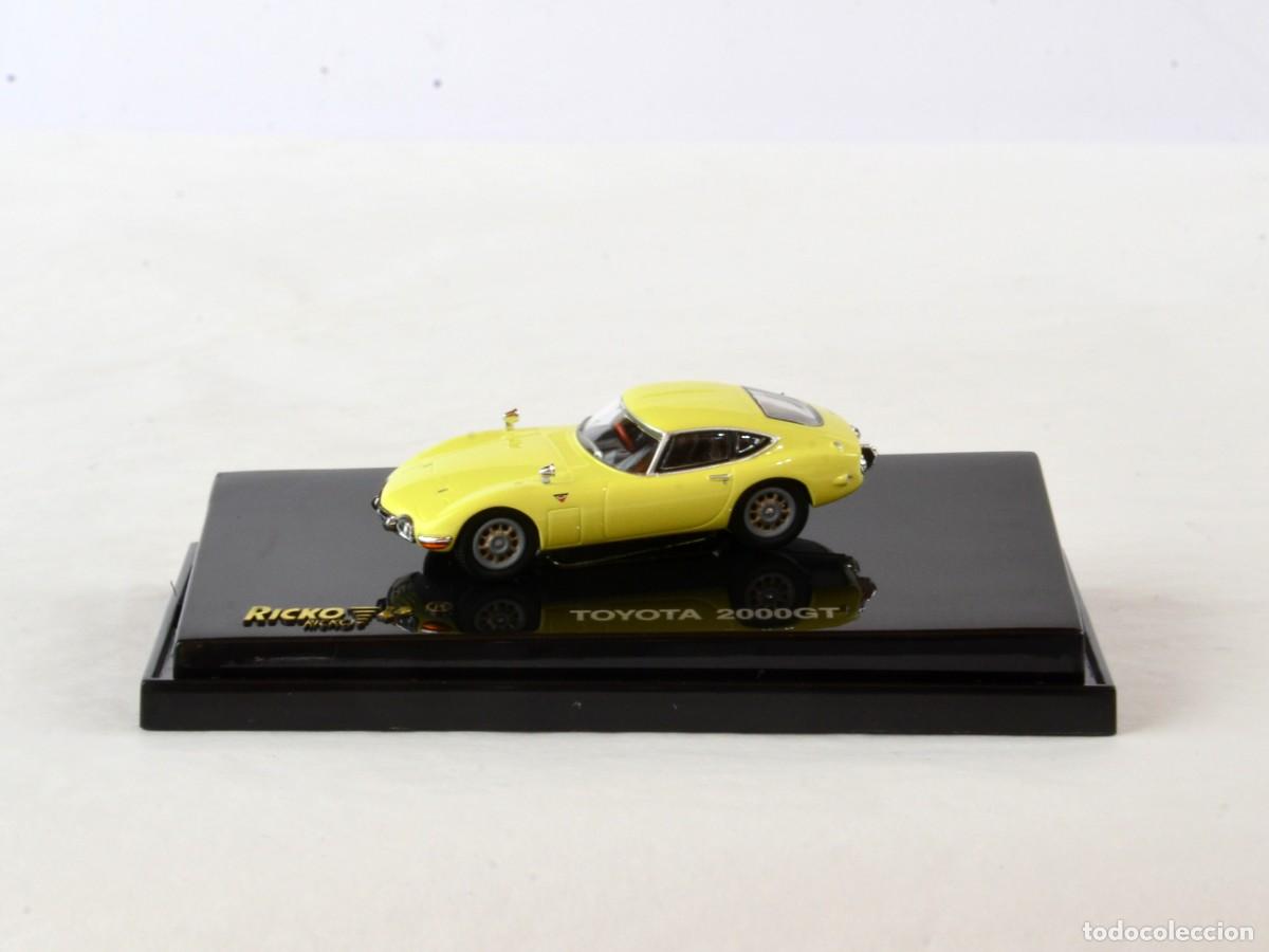 Coches a escala: Ricko Escala 1:87 H0 38216 Toyota 2000GT Amarillo Impecable con Caja