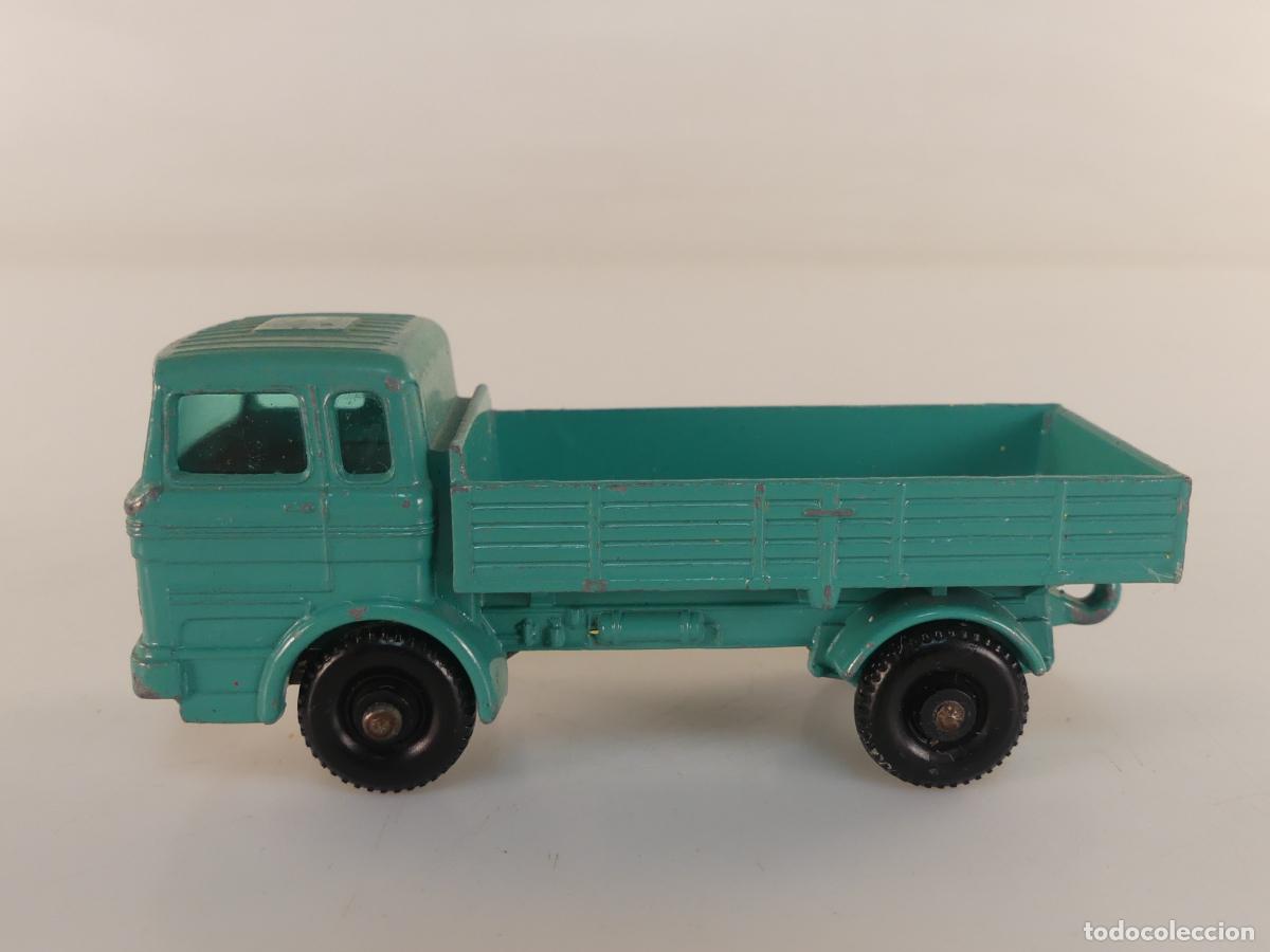 Carros em escala: CAMION MERCEDES TRUCK MATCHBOX SERIES
