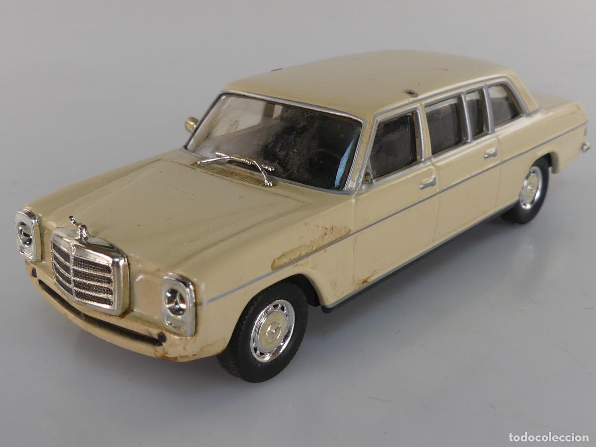 Auto in scala: COCHE DE ESCALA MERCEDES W115 LWB