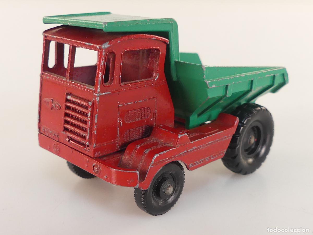 Coches a escala: CAMION DUMPER MADE IN ENGLAND BY LESNEY