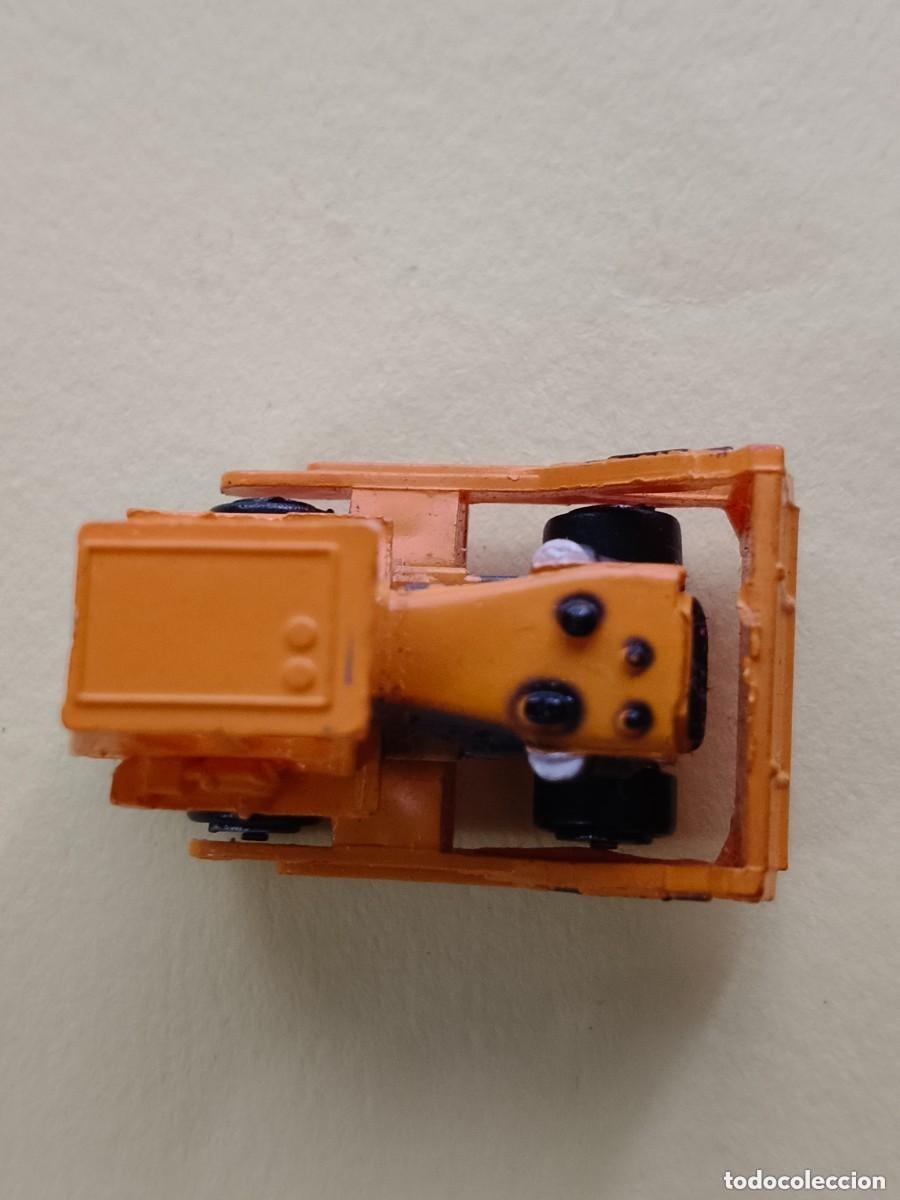 Coches a escala: Terence el Tractor de la serie Thomas (tipo Micromachine) - Foto 2