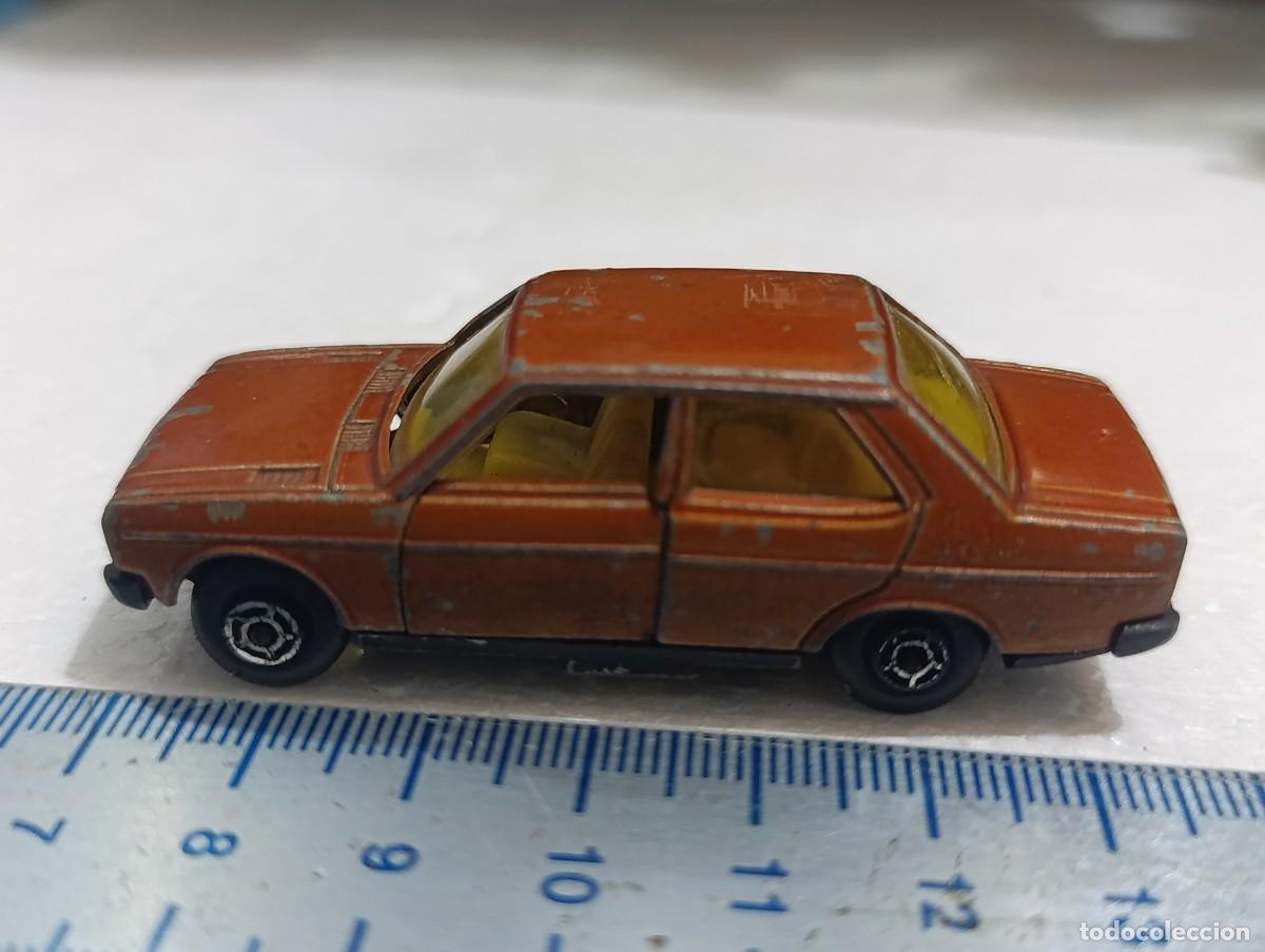 Coches a escala: SEAT 131 - ESC. 1/64 - ESPA&Ntilde;A - GUISVAL - ( RAJA EN CRISTAL DEL. ) - COCHE