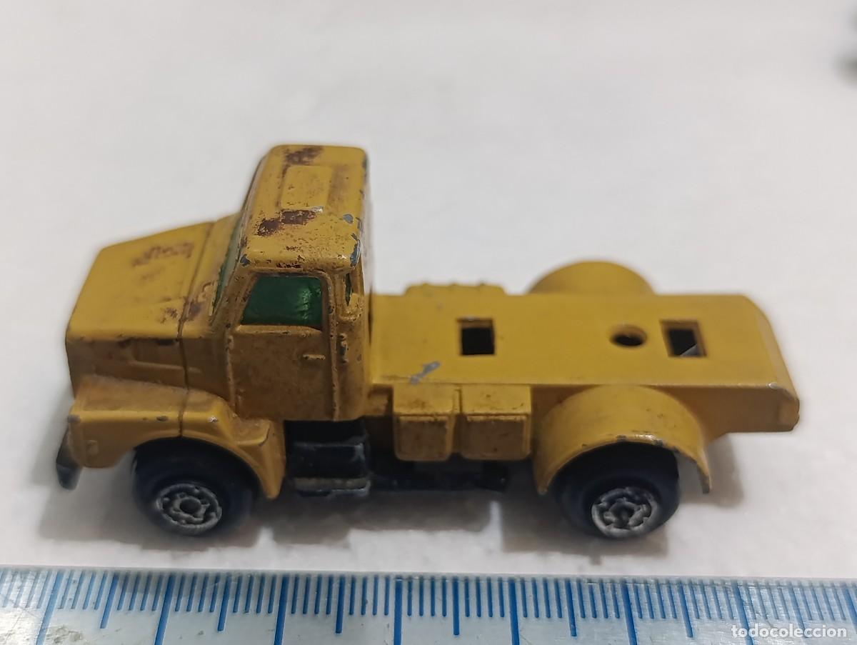 Coches a escala: CAMION VOLVO - ESC. 1/64 - ESPA&Ntilde;A - GUISVAL - ( FALTA EL ARMA ) - COCHE