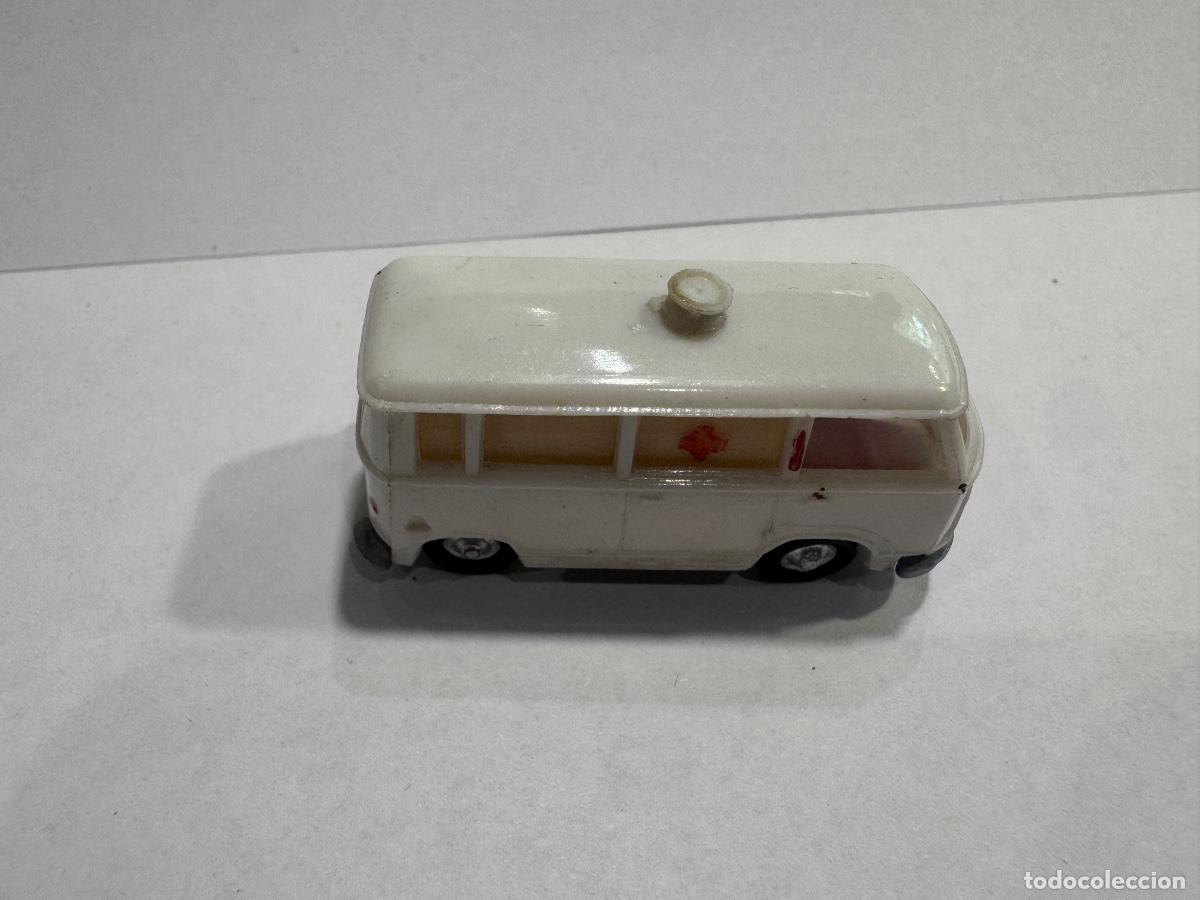 Coches a escala: COCHE FORD AMBULANCIA EKO (G)