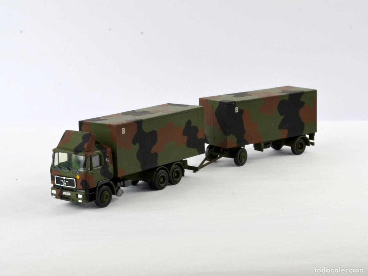 Coches a escala: Herpa Escala 1:87 H0 Cami&oacute;n MAN F90 con Remolque Militar con Caja