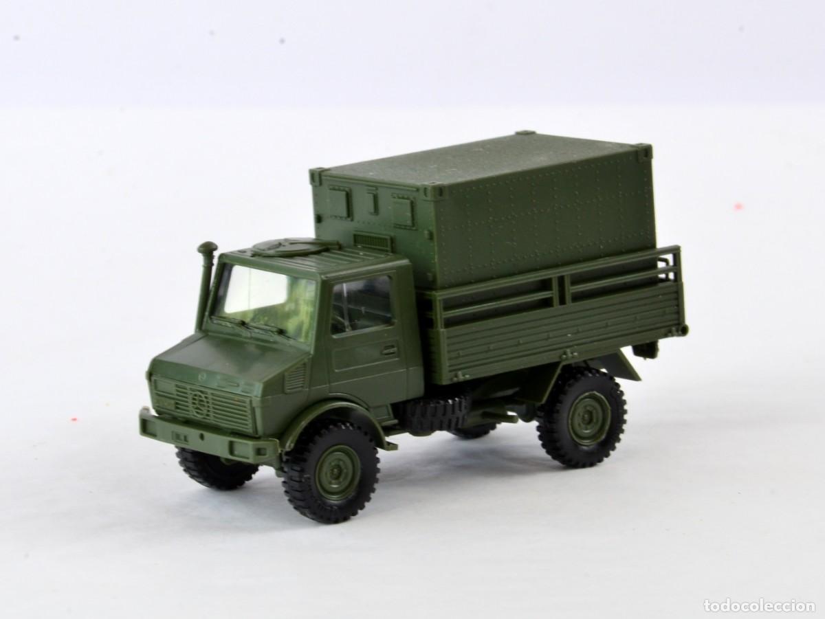 Coches a escala: Roco minitanks Escala 1:87 H0 472 Unimog U1300L con Cabina FM Impecable con Caja