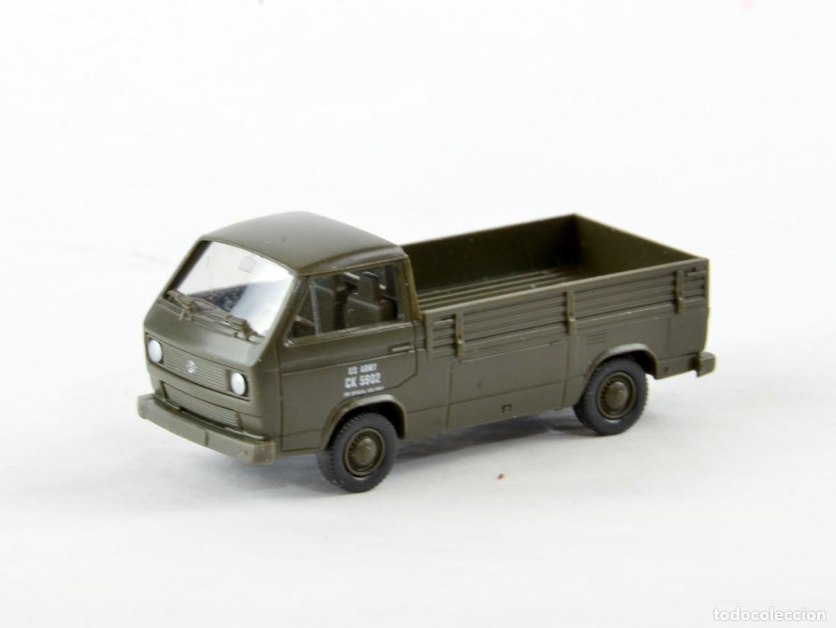 Coches a escala: Roco minitanks Escala 1:87 H0 413 Volkswagen T3 Militar Impecable con Caja