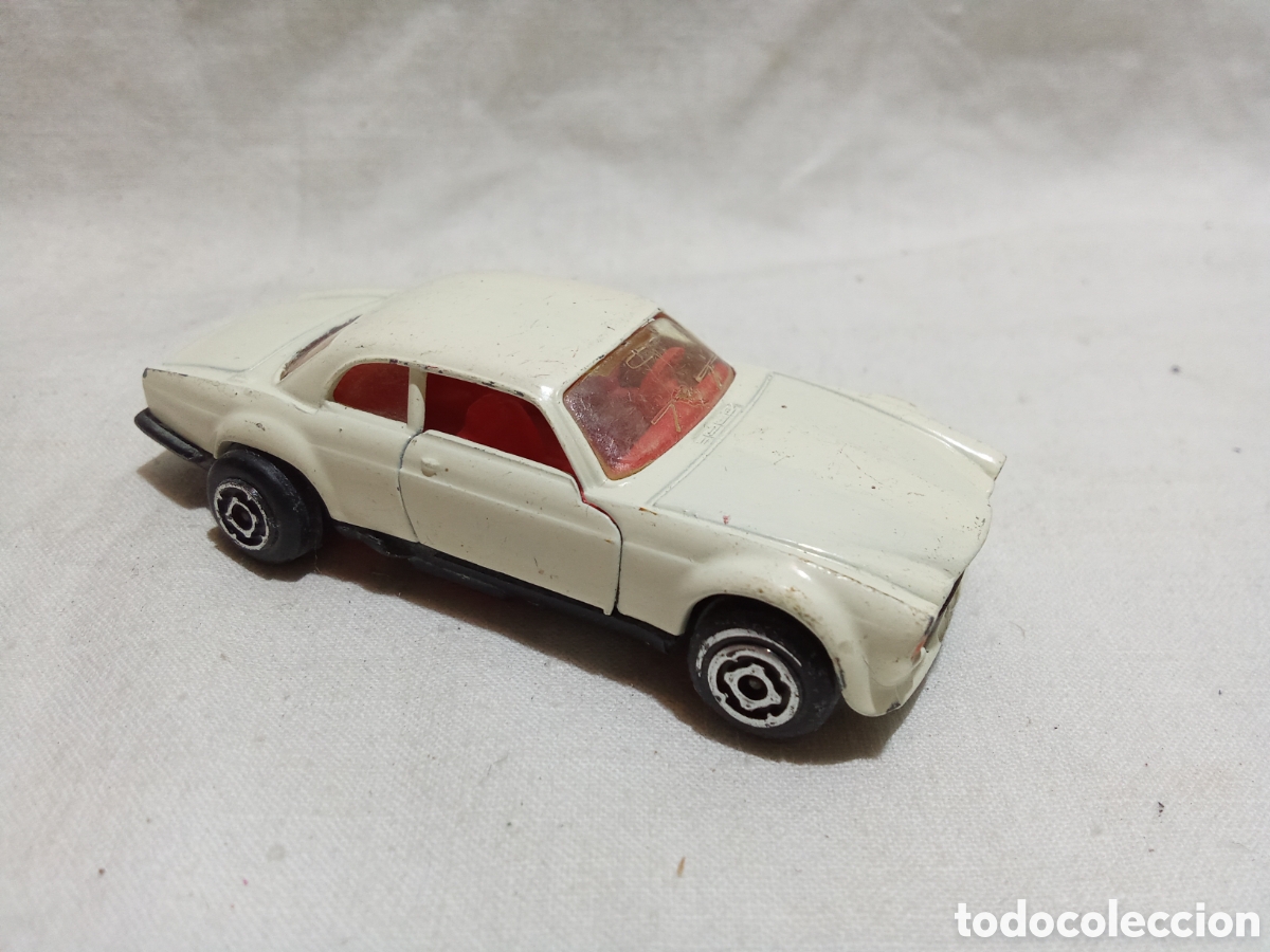 Auto in scala: JAGUAR -XJ13 DE GUISVAL